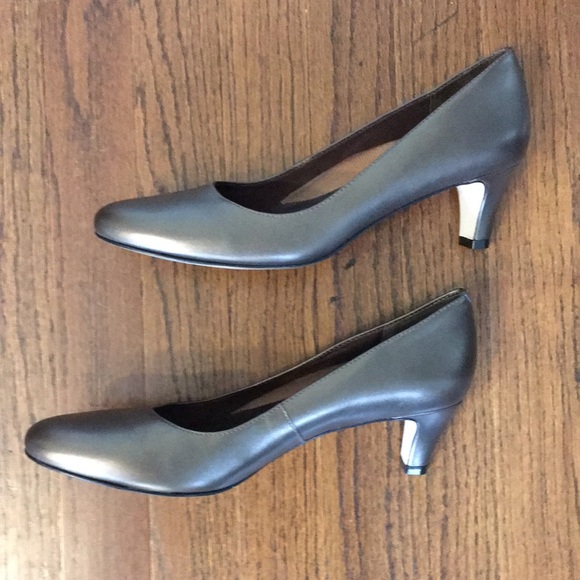 Walking Cradles Shoes Walking Cradles Neutral Metallic Heels Poshmark
